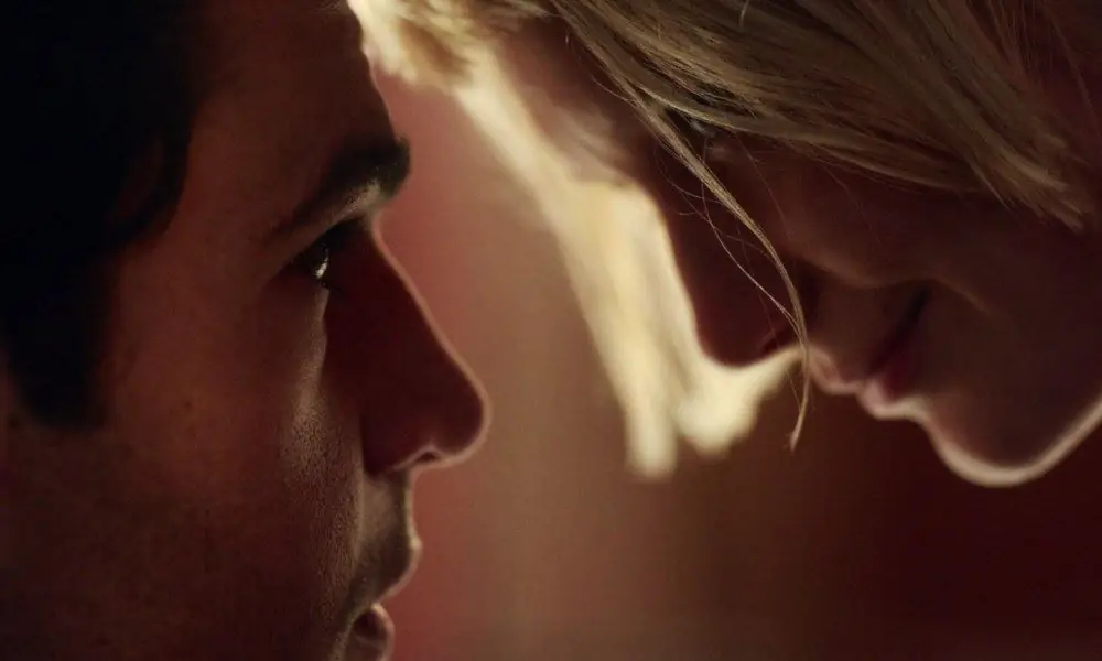 [Sundance Review] «Пирсинг» - это полностью взвинченная психологическая двойка