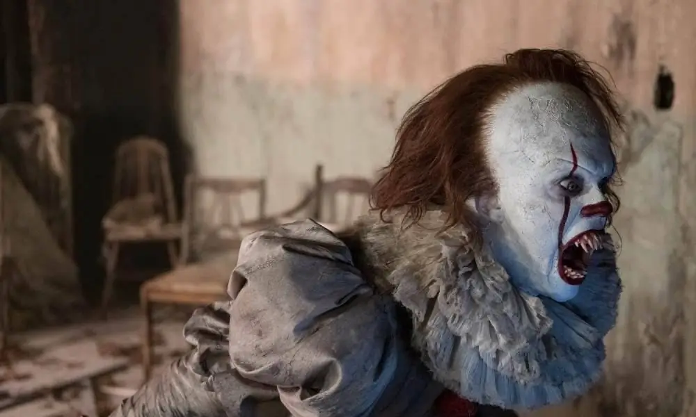 Джеймс МакЭвой говорит, что Билл Скарсгард искренне напугал его в роли Пеннивайза на съемках «Оно: Глава вторая»