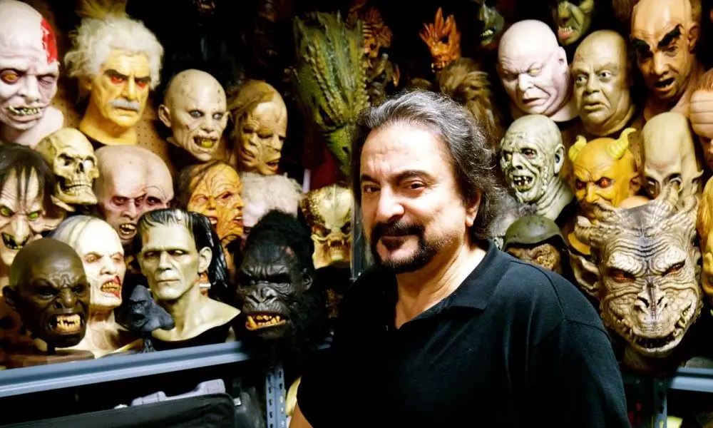 Познакомьтесь с линейкой масок зомби "Faces of Horror" Тома Савини, которая появится на этот Хэллоуин
