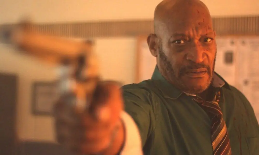 П.Дж. Соулз и Тони Тодд закусывают инди-конфеткой Candy Corn