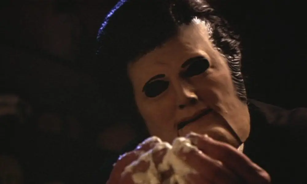 Придорожные аттракционы и жуткие манекены: «Ловушке для туристов» исполнилось 40 лет