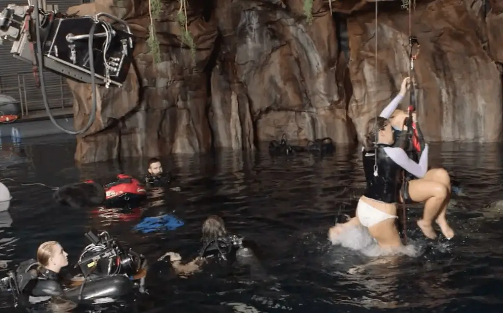 "Экстра" посетили съемочную площадку фильма "47 метров вниз: без клетки" [видео]