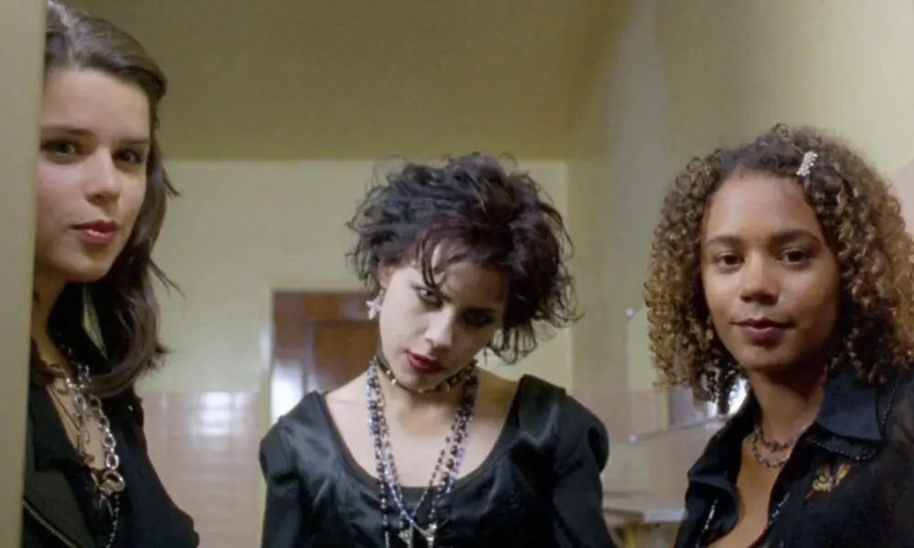 Да, Blumhouse переделывает «The Craft»