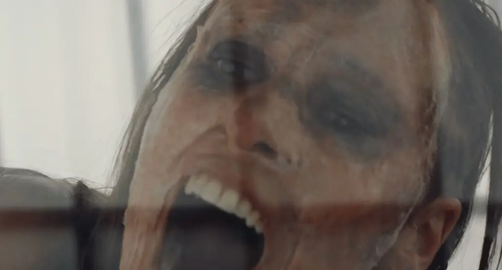 Заключенная Шона Макдональд подвергается пыткам в клипе «Белая палата» [Эксклюзив]