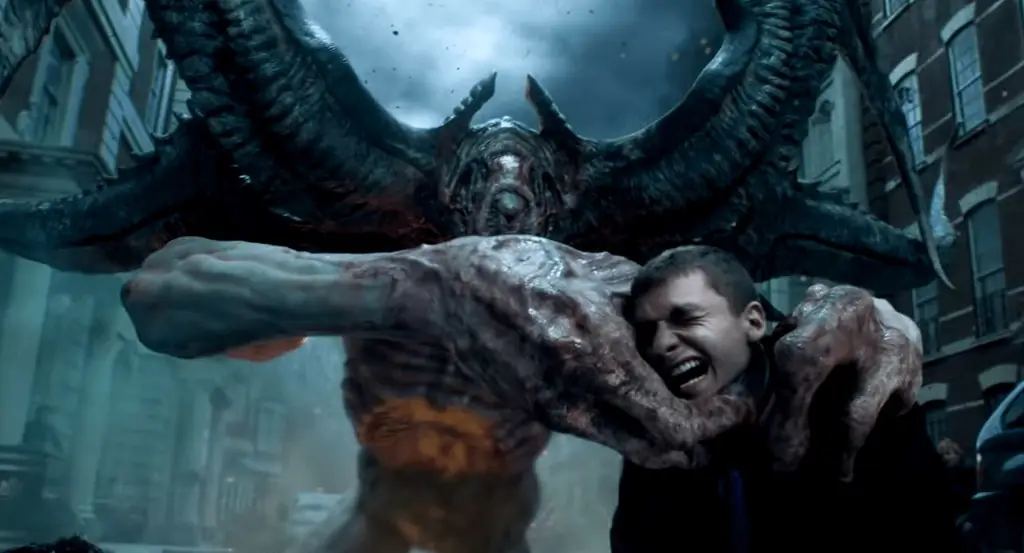 Gory as Hell Новое видео обыгрывает "сильное кровавое насилие" в "Hellboy"