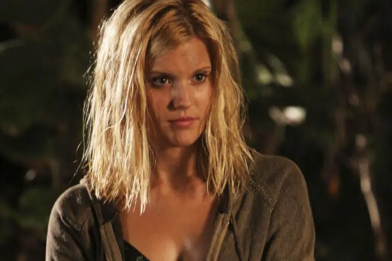 "Экзорцист в самолете"; Мэгги Грейс снялась в высотном фильме ужасов «Инцидент на 459-й»