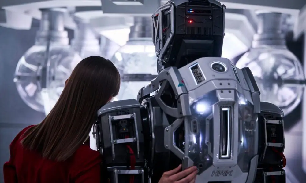 «Я - мать»: влюбитесь в трейлер триллера Netflix о злых роботах [видео]