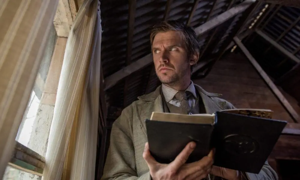 Дэна Стивенса преследует мертвая жена в фильме «Блаженный дух»