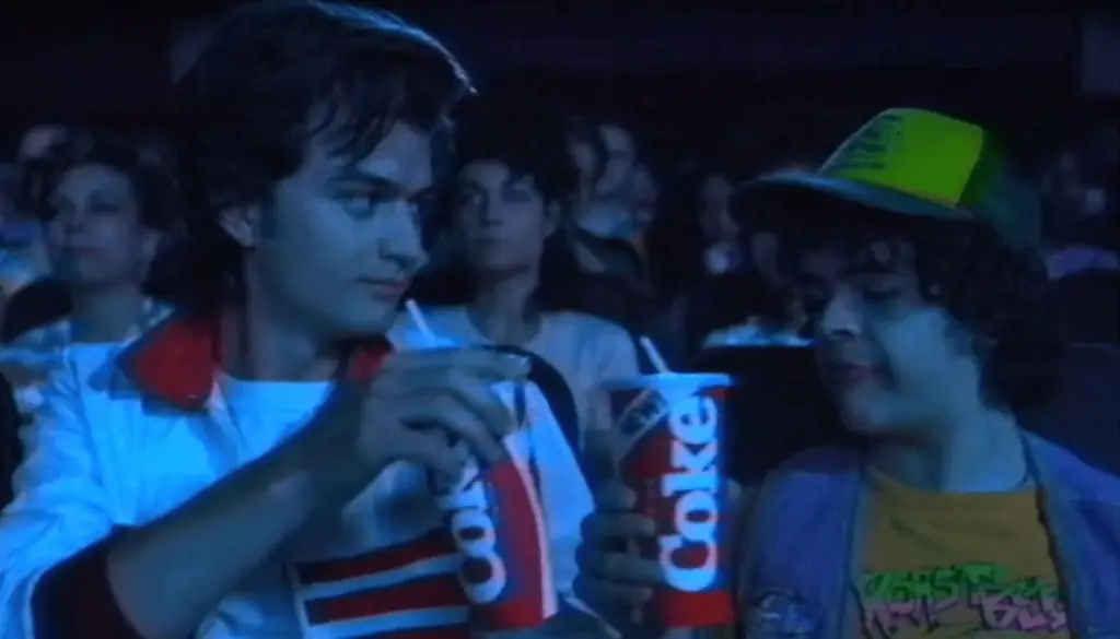 Благодаря «Очень странным делам» Coca Cola возвращает осечку 80-х «New Coke»