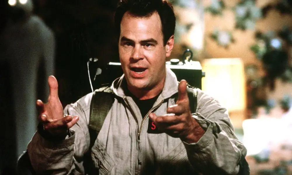 Дэн Эйкройд намекает на интригующую связь «Охотников за привидениями» Джейсона Рейтмана с оригинальным фильмом