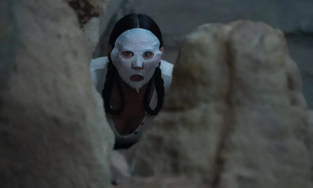 [Трейлер] Деми Мур обращается к каннибализму в комедии Патрика Брайса «Корпоративные животные»