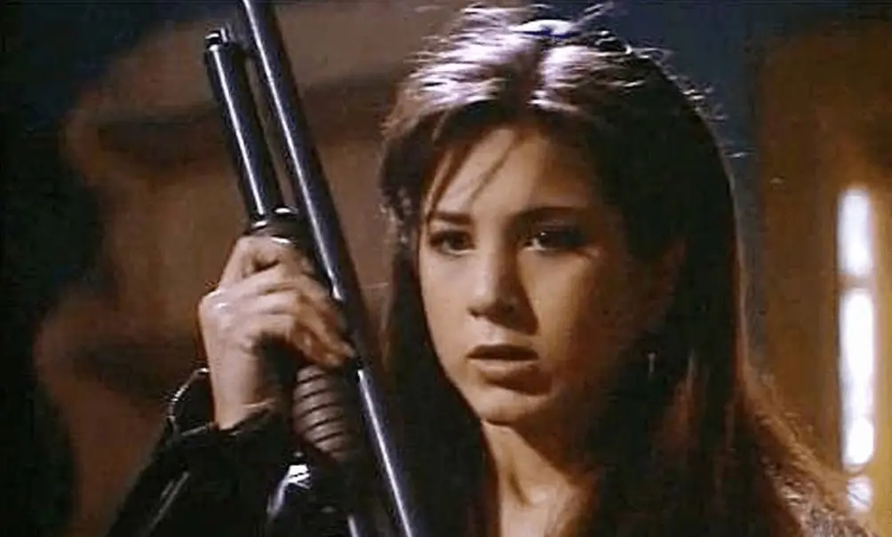 Дженнифер Энистон размышляет о фильме, который представил Дженнифер Энистон миру: «Лепрекон»