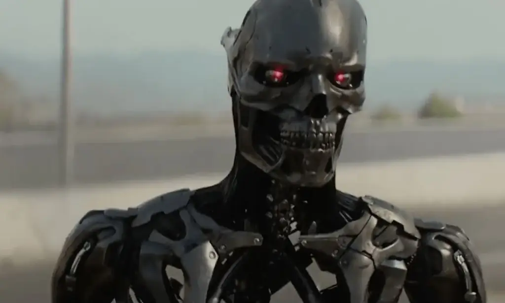 «Терминатор: Темные судьбы» официально стал первым фильмом о Терминаторе после «Восстания машин», получившим рейтинг «R»