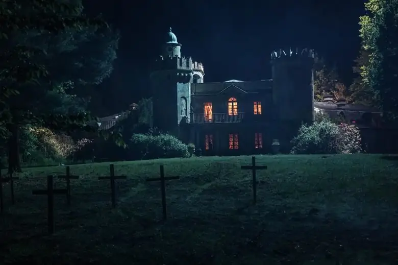 «Гнездо», задушенное чрезмерно заботливой матерью [Канны]