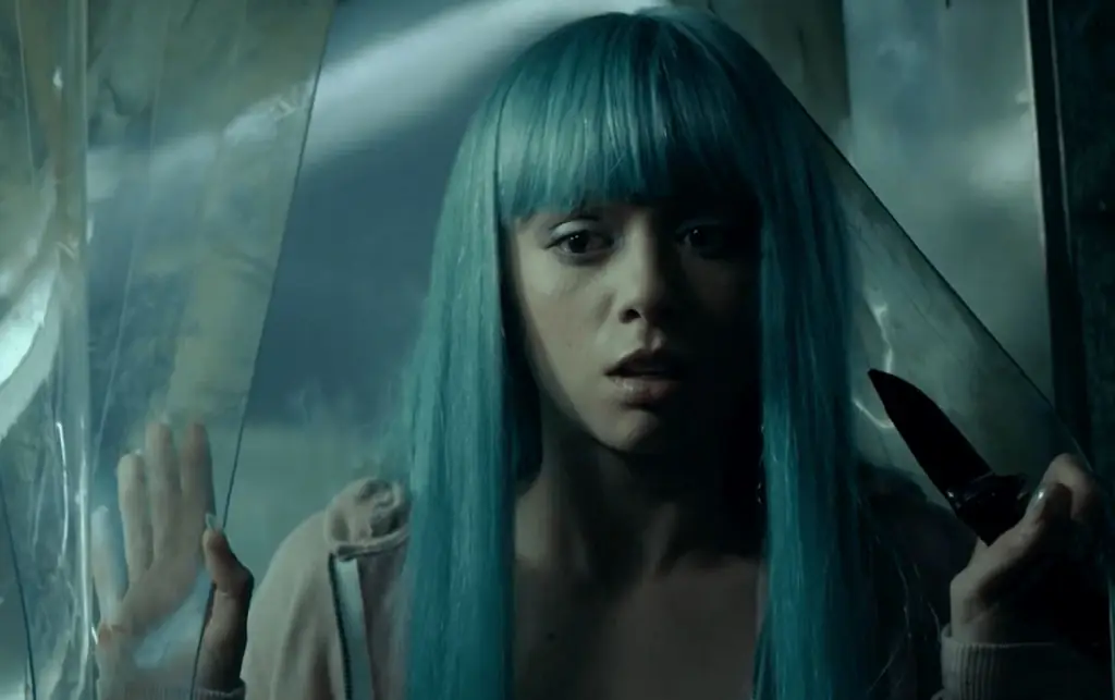 «Into the Dark» настраивает поп-звезд друг против друга в «My Valentine» [трейлер]