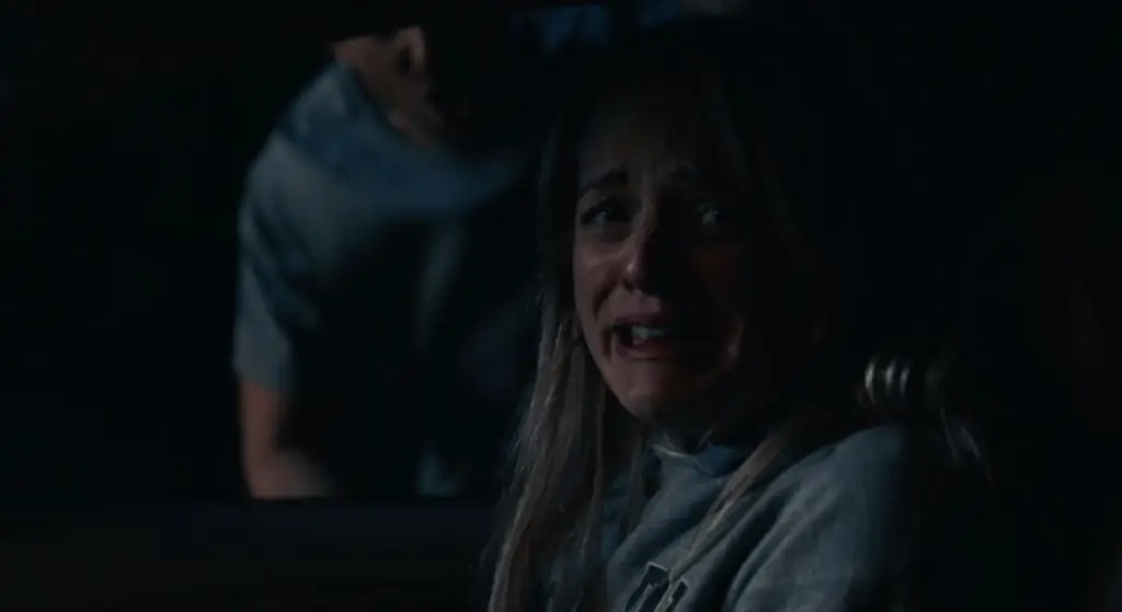 Оскорбительный бывший появляется в клипах из фильма «Человек-невидимка» [видео]