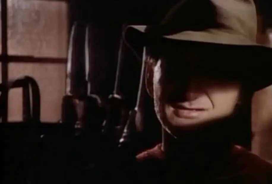 Тобе Хупер снял лучшую историю о происхождении Фредди Крюгера, которую мы когда-либо видели; Смотри