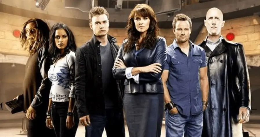 Сериал о существах Syfy "Святилище" возвращается к жизни спустя почти десять лет