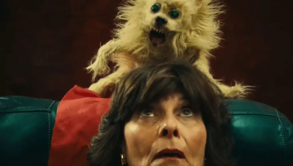 Билл Мозли, Лэнс Хенриксен и Эдриэнн Барбо в фильме «Шесть демонов на высоте 60 000 футов» [трейлер]