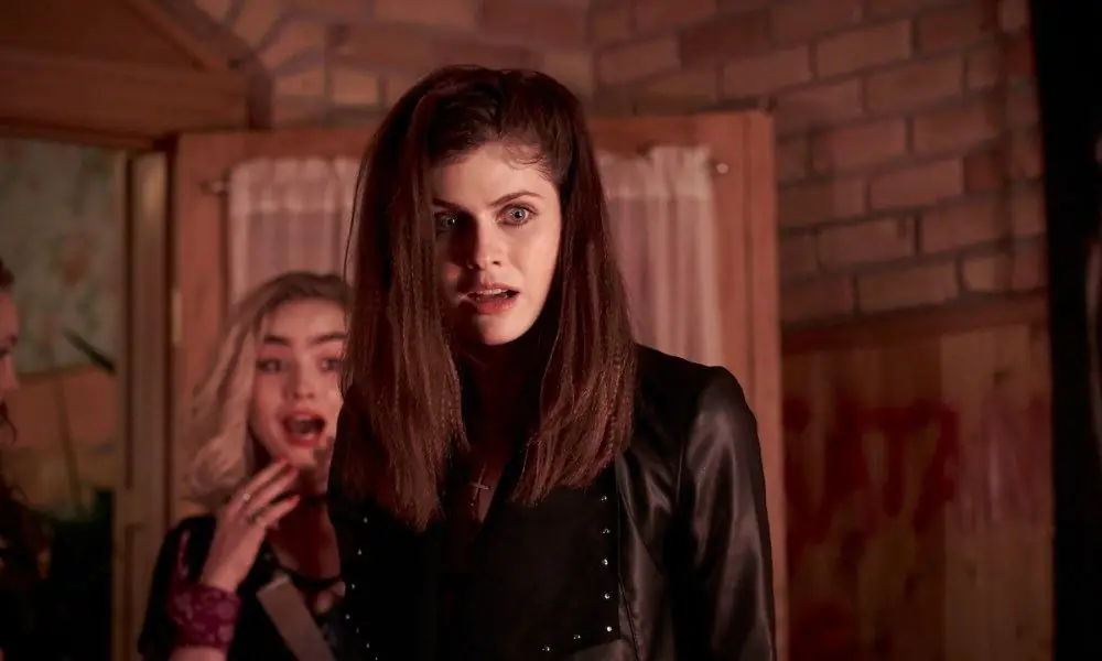 ‘Мы призываем тьму’: Александра Даддарио принимает участие в прямом эфире в Instagram Q&A в эту пятницу