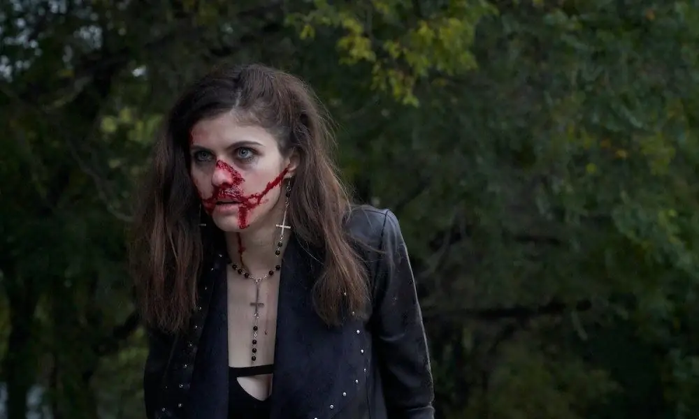 "We Summon the Darkness" привносит металл в Blu