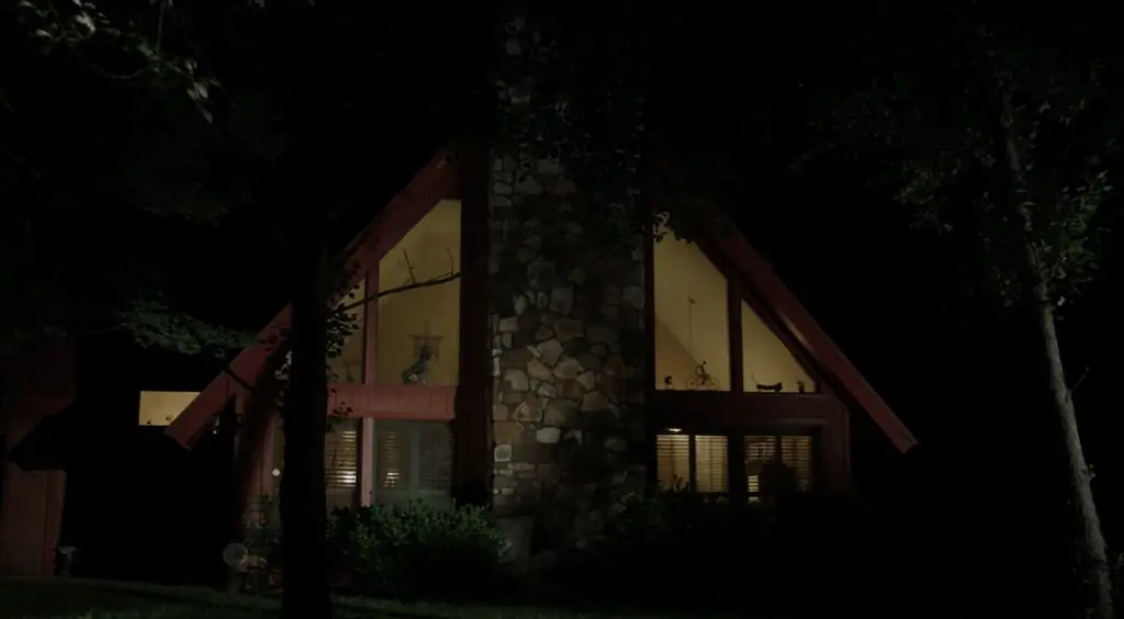 Охотник за привидениями Стив Гонсалвес снял новый документальный фильм «Дом с привидениями» «Дом между ними» [трейлер]