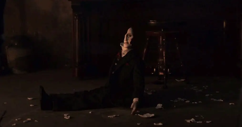 Брамс становится куклой-невидимкой в этой альтернативной финальной сцене из фильма «Брамс: мальчик 2» [эксклюзив]