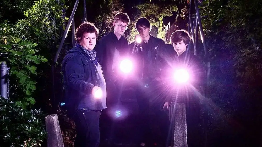 Сценаристы «Лета 84» дразнят свою новую «Тайну»