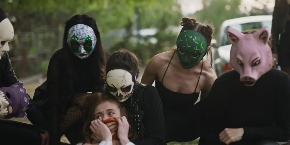 Культовый подростковый триллер «Цвет розы» воплощает в себе семь смертных грехов