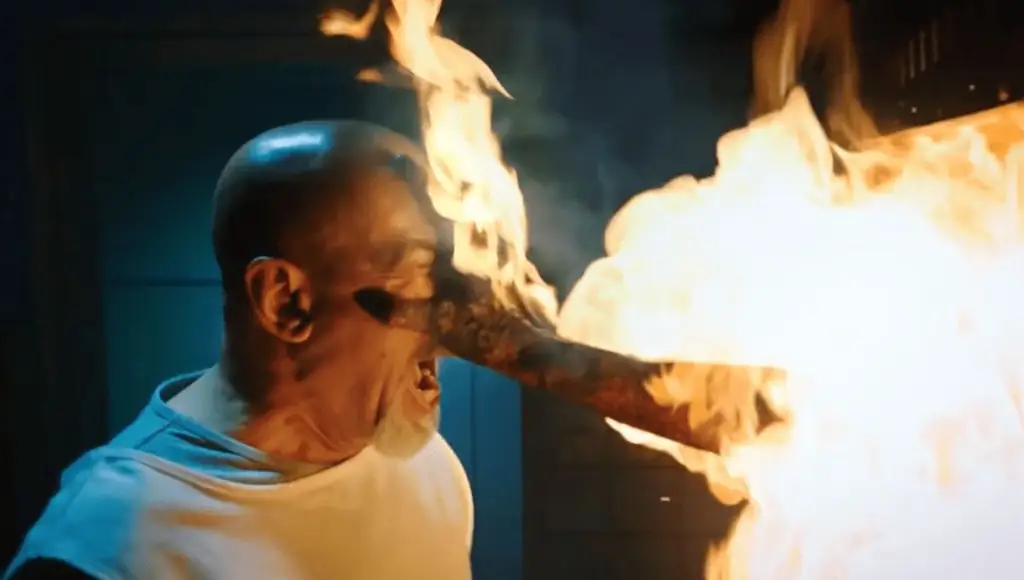 Эксклюзивный клип «Вкусняшка» вырывается из мусоросжигательного завода [Видео]