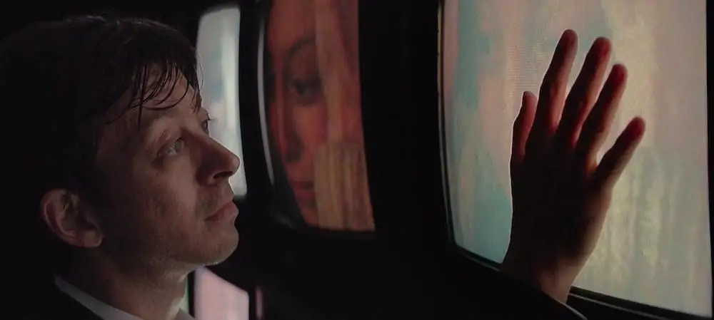 Трейлер к фильму «Антенна» транслирует ужас с тоннами черной слизи! [Эксклюзив]