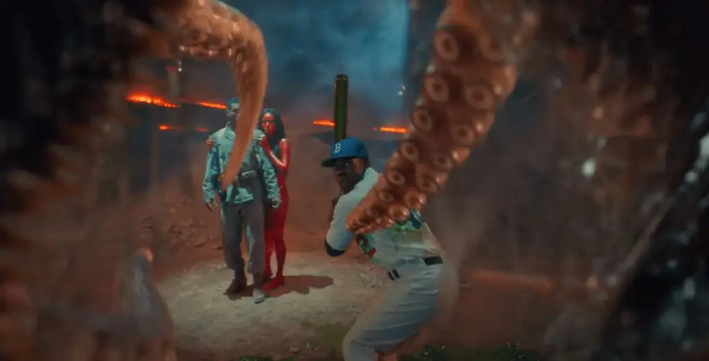 Смотрите, как Джеки Робинсон убивает Ктулху в полной премьере фильма «Страна Лавкрафта» бесплатно на YouTube