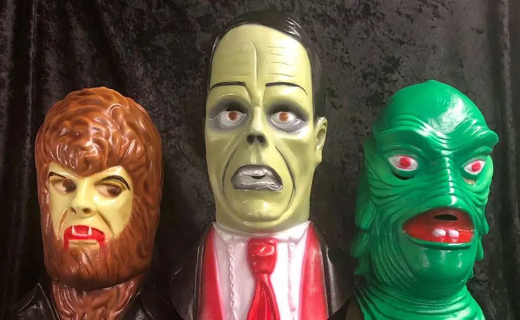 NECA празднует Хэллоуин рано с универсальными масками монстров, вдохновленными классическими игрушками
