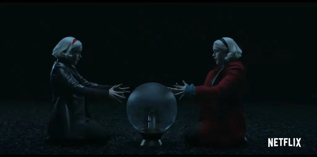 «Леденящие душу приключения Сабрины»: последняя глава приносит на Netflix «Жуткие ужасы» в декабре! [Трейлер]