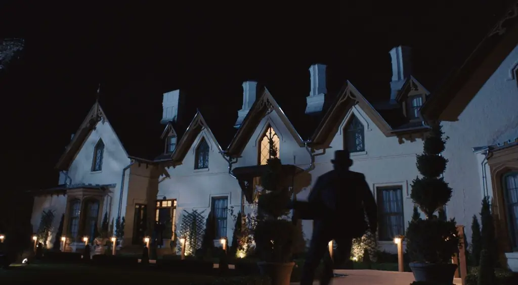 Сериал ужасов "Slasher" возвращается в дрожь с новым сезоном "Slasher: Flesh &Blood"; Звезды Дэвида Кроненберга