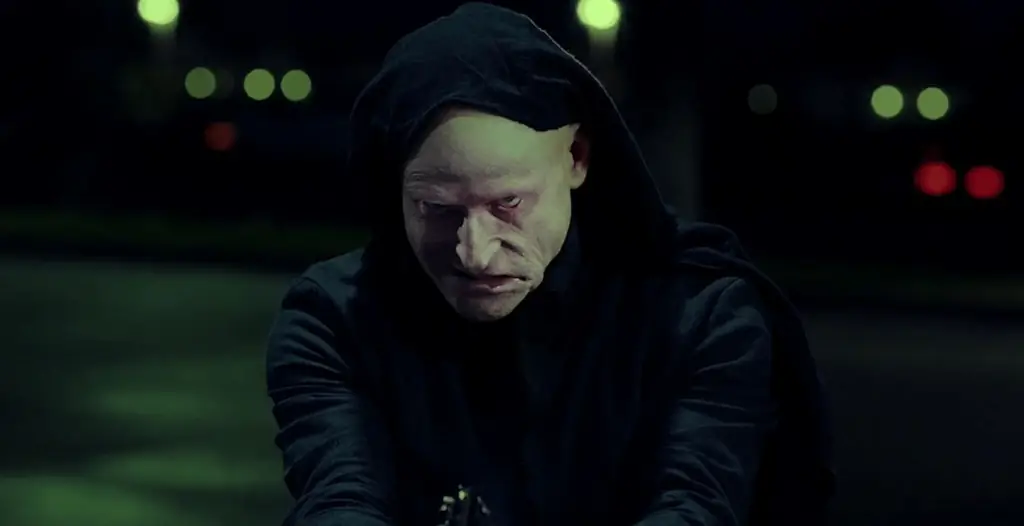 Смотрите Кровавое убийство топором от Криспина Гловера