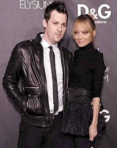 Николь Ричи Трижды подчеркнутая леди, говорит Лайонел Ричи