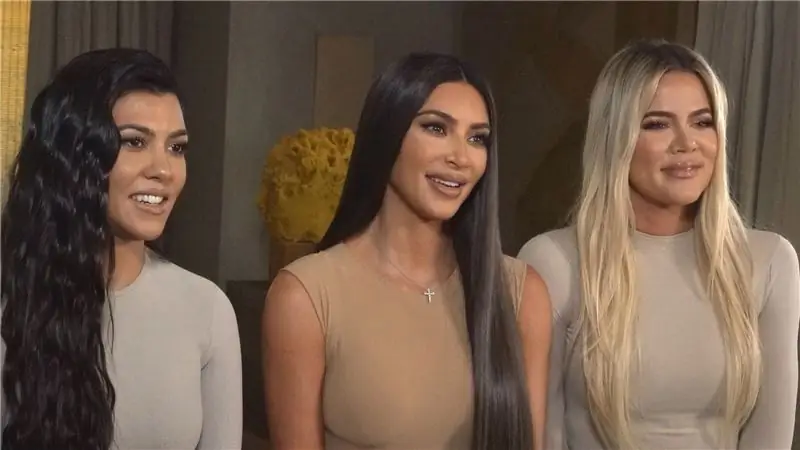Кортни, Ким, Хлоя, не отставая от Кардашьян Кортни, Ким, Хлоя, не отставая от Кардашьян