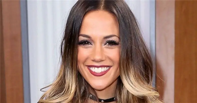 Яна Крамер рассказывает о реальности операции по увеличению груди