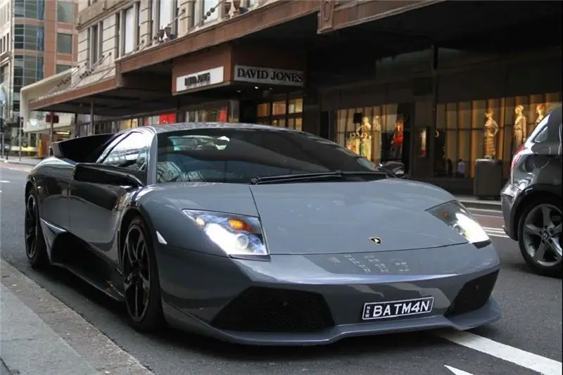 Брюс Уэйн Lamborghini Murcielago в фильме «Темный рыцарь»