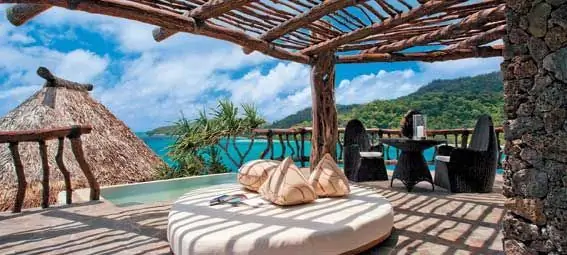 через: luxurytraveladvisor.com