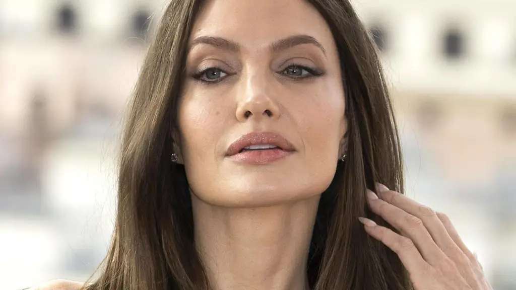 Анджелина Джоли: Холодный ответ на вопрос о The Weeknd