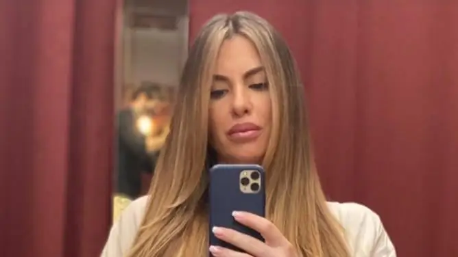 Анна-Мария Ферчичи незадолго до рождения тройни: «Все давит»