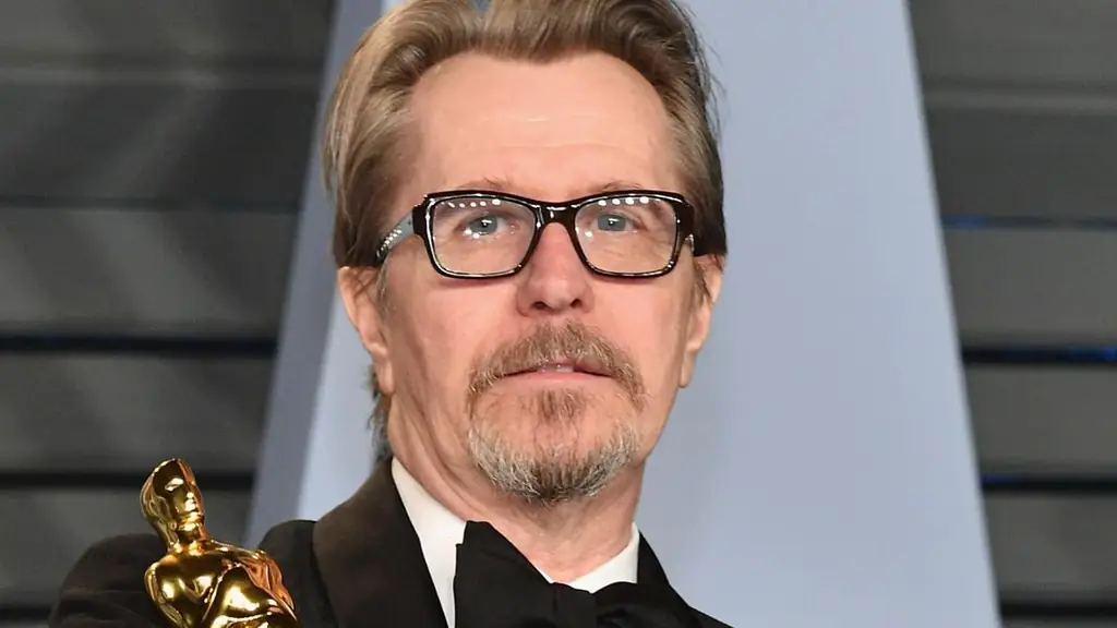 Гэри Олдмана защищает его сын: Домашнего насилия не было