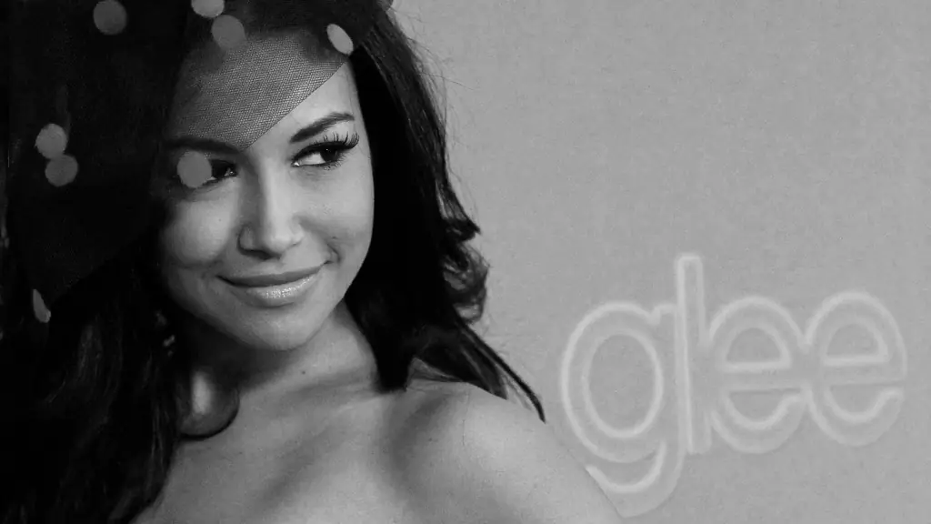 Звезды Glee почтили память погибшей Найи Риверы на берегу озера Пиру