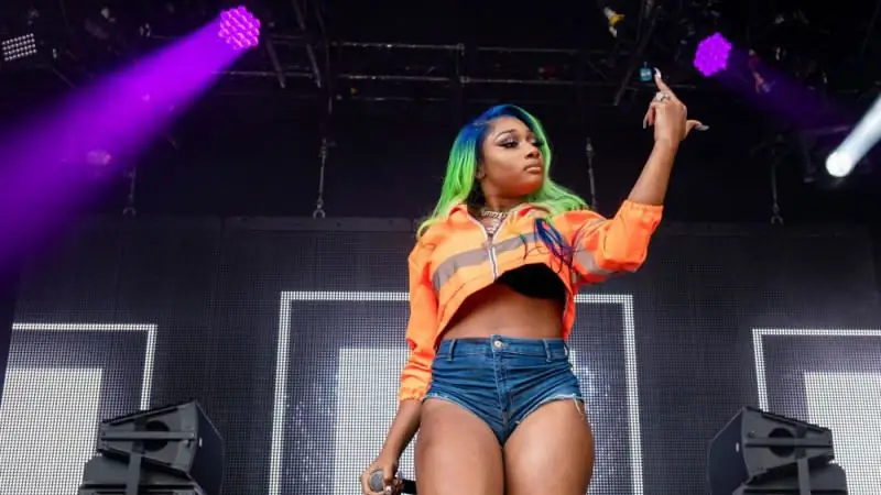 Megan Thee Stallion: уверенность в моде