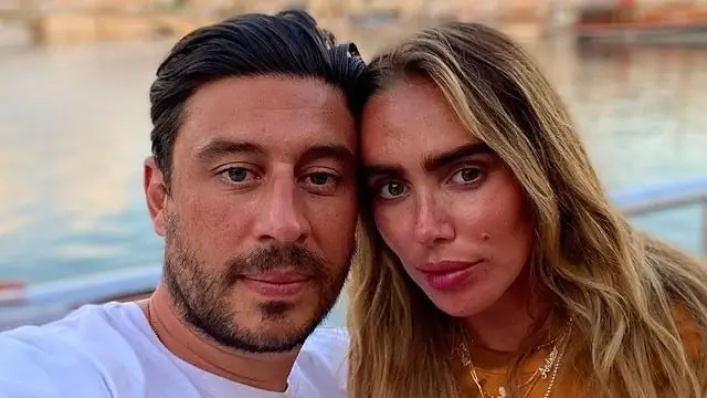 Дочь Берни Экклстоуна Петра, 32 года, оправдывает свои 7 кругосветных путешествий во время пандемии