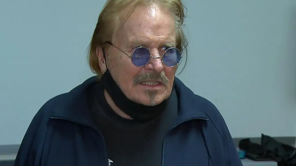 Фрэнк Зандер: обвал потолка в его берлинской квартире