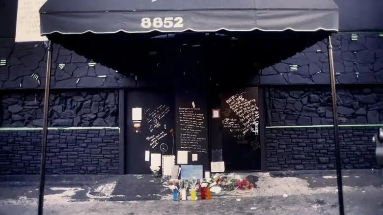 Мемориал Ривер Феникс в The Viper Room Мемориал Ривер Феникс в The Viper Room
