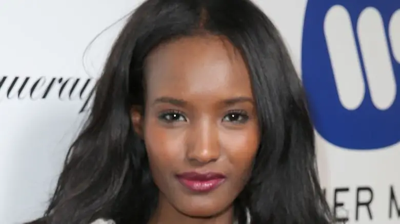 Фатима Сиад улыбается